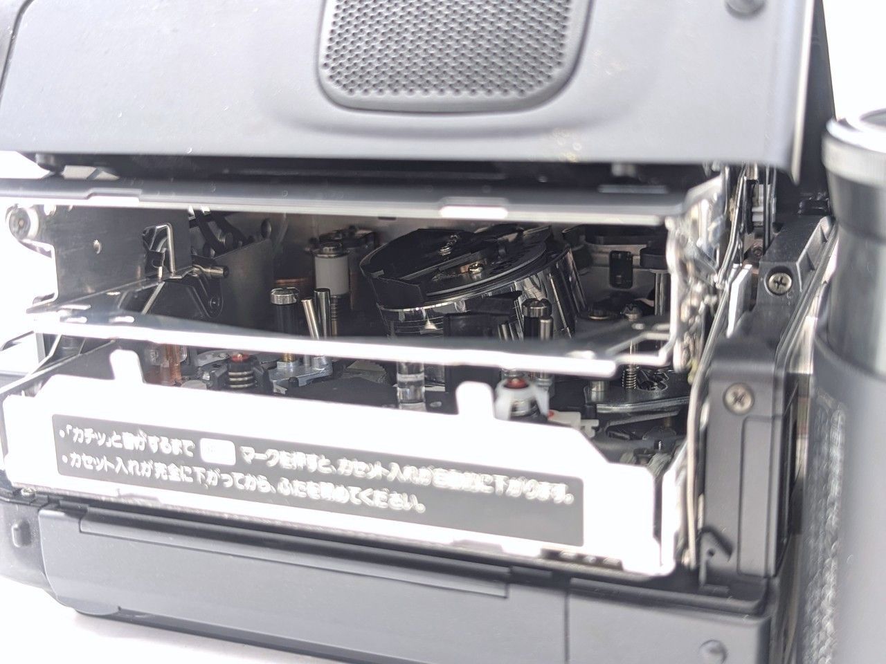 8mmテープのダビングに！ SHARP ビデオカメラ VL-HL3 8mmテープのダビングに！ SHARP ビデオカメラ VL-HL3 02 7日間保証付き