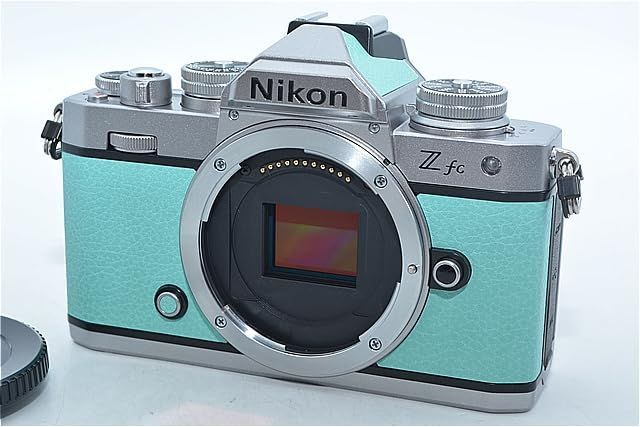 832☆新品級・ショット数1074回☆Nikon ミラーレス一眼カメラ Z fc