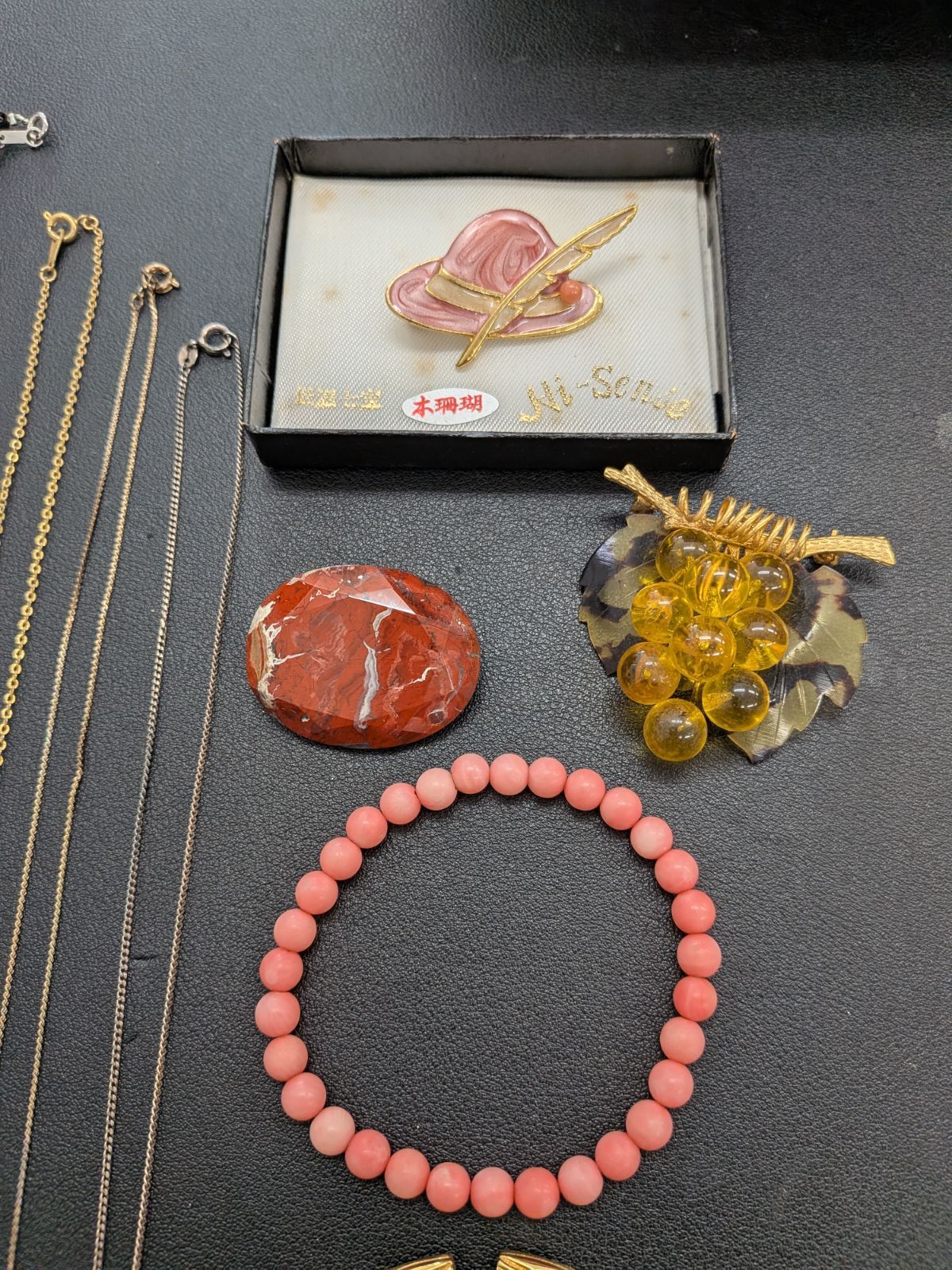 R*n様 遺品整理 まとめ ブローチや金象嵌など Silver 刻印あり珊瑚系 R*n様 遺品整理 まとめ ブローチや金象嵌など Silver 刻印あり珊瑚系