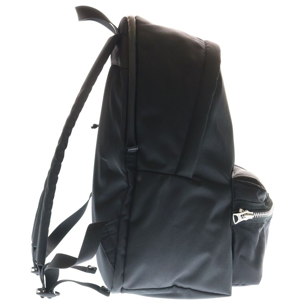 Sacai (サカイ) 24SS POCKET BACK PACK ロゴラバーパッチ ナイロン切替