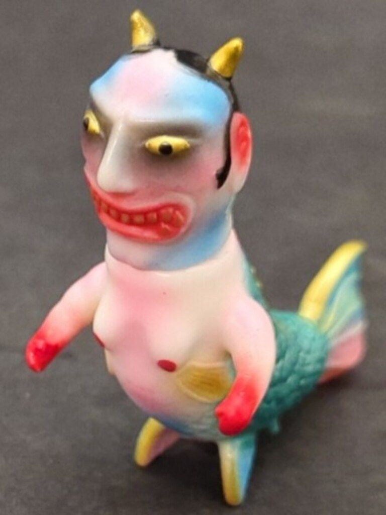 MEDICOMTOY VAG シリーズ10 BLOOD GUTS TOYS ナマナリ人魚 薄ピンク 手