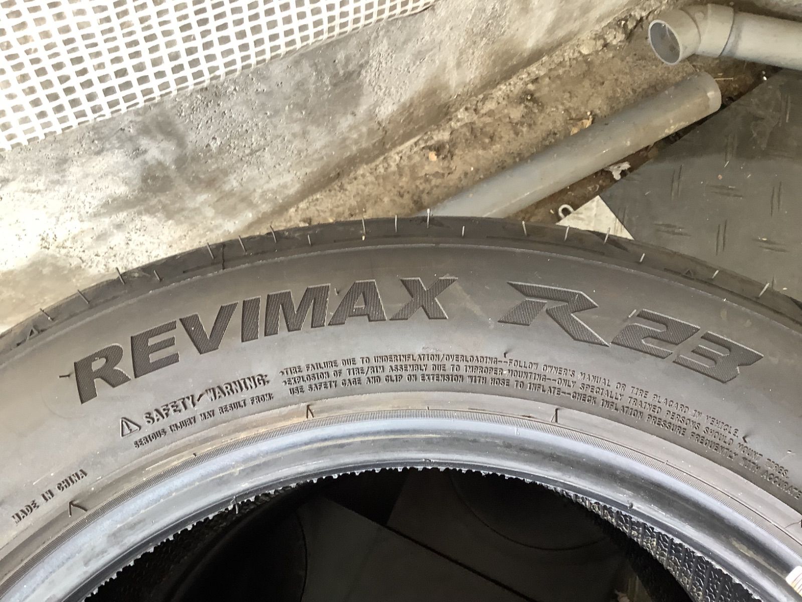 送料込み] 205/55R16 94W 2023年製 SHIBATIRE REVIMAX R23 TW200