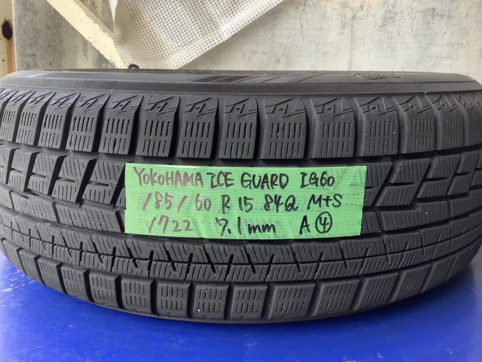 送料込み] 185/60R15 84Q M＋S 2022年製 YOKOHAMA ICE GUARD IG60 