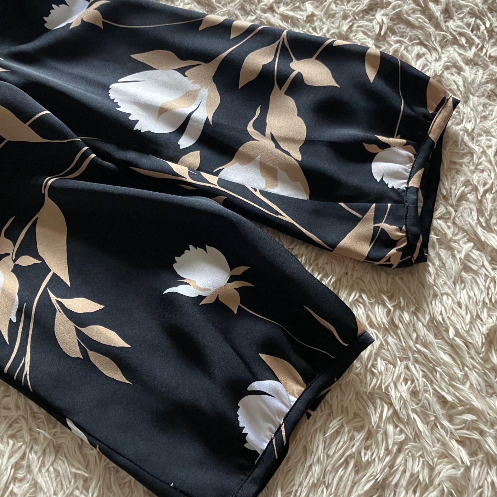 タグ付き☆ トゥービーシック TO BE CHIC 花柄ワンピース 黒 42 リボン