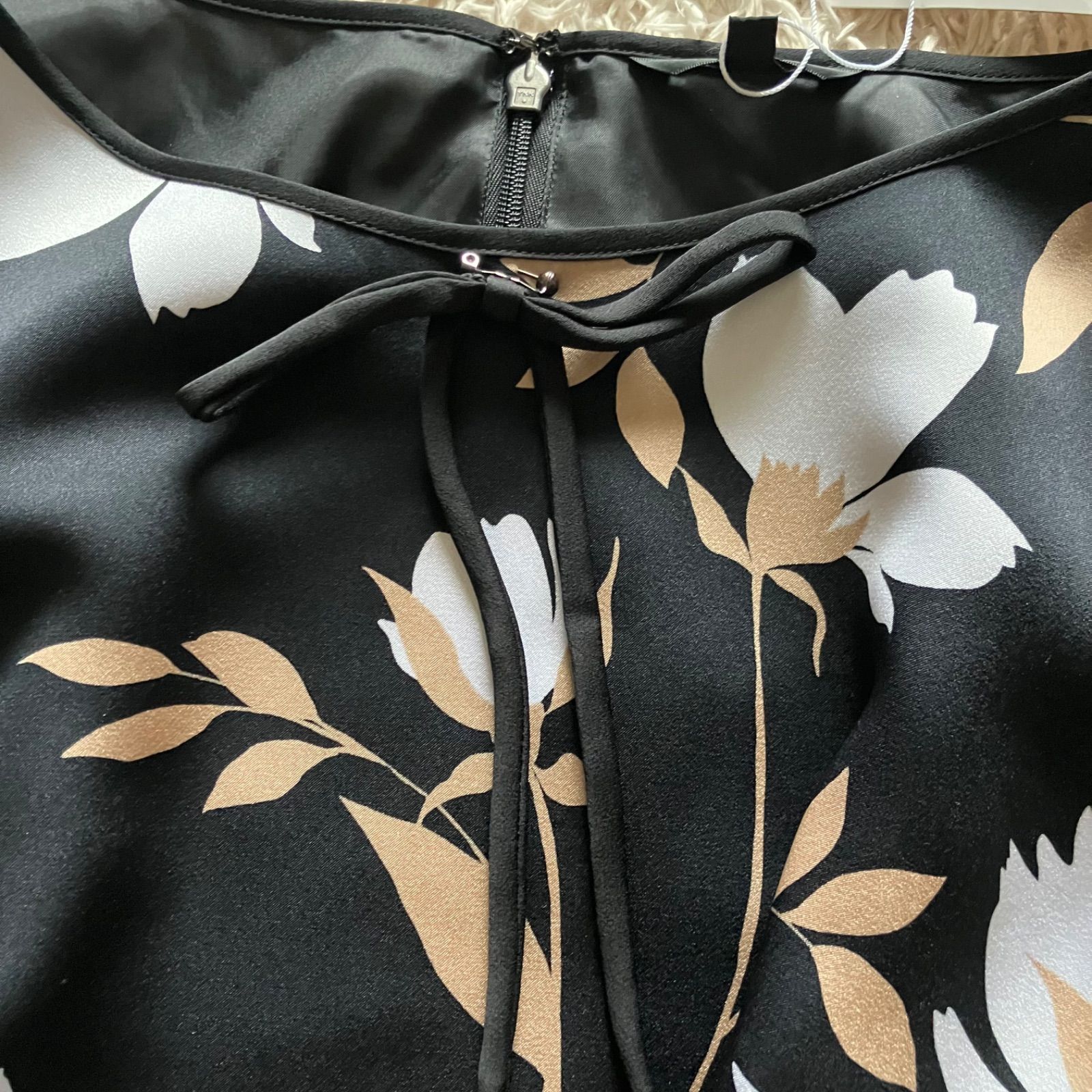 タグ付き☆ トゥービーシック TO BE CHIC 花柄ワンピース 黒 42 リボン