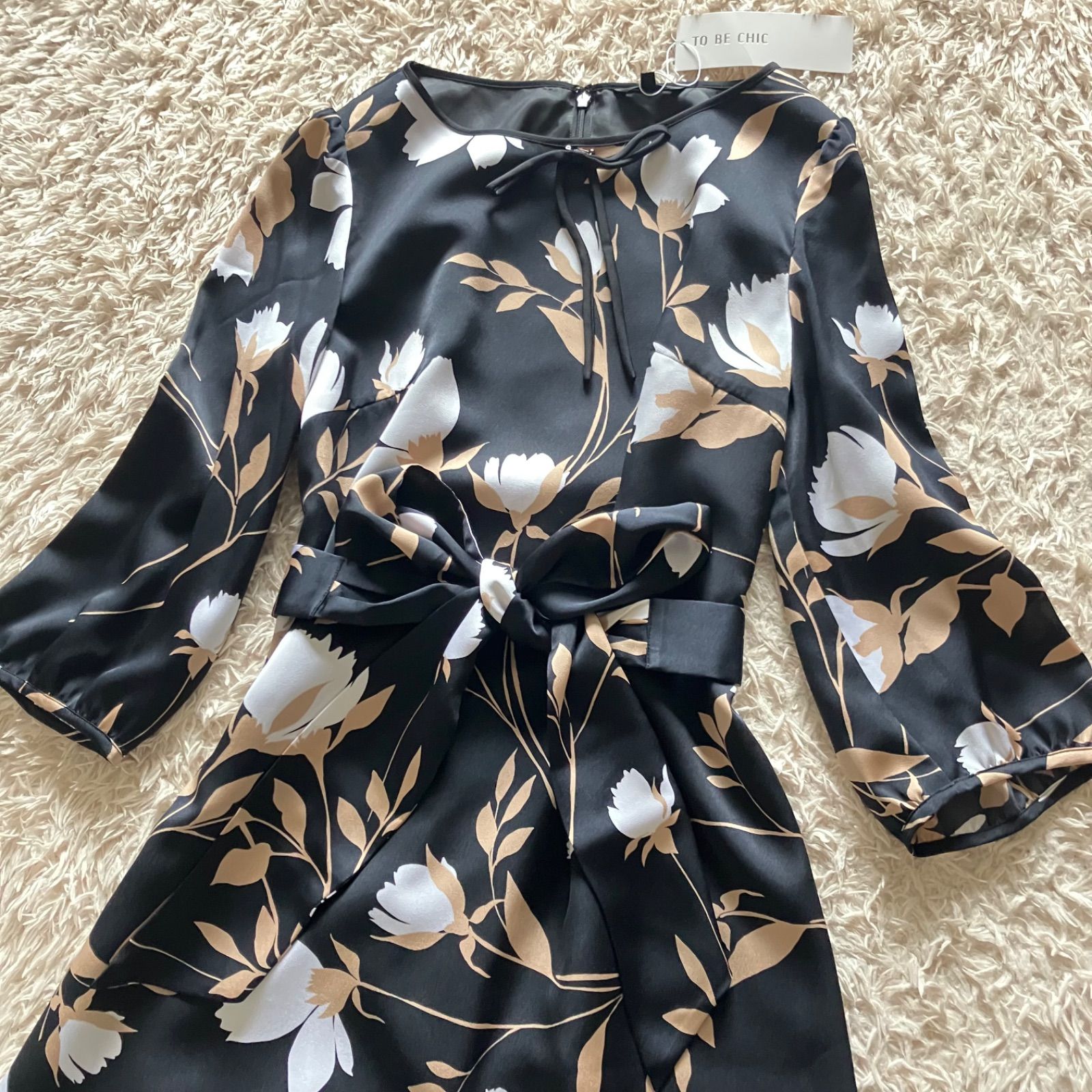 タグ付き☆ トゥービーシック TO BE CHIC 花柄ワンピース 黒 42 リボン