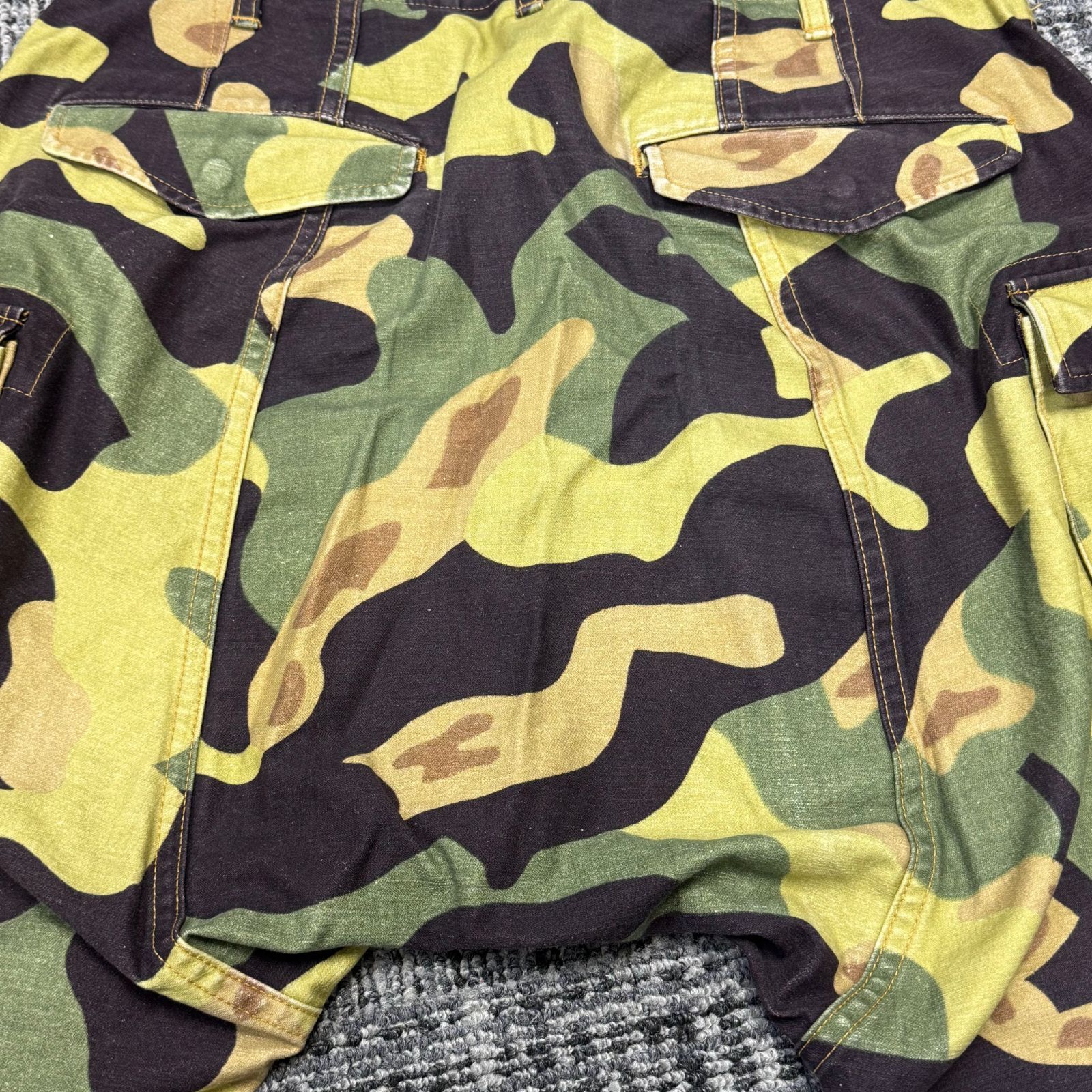 JUNYA WATANABE MAN COMME des GARCONS Camouflage cropped cargo 