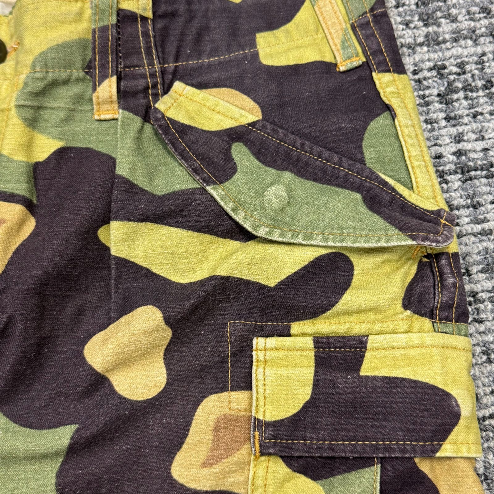 JUNYA WATANABE MAN COMME des GARCONS Camouflage cropped cargo 