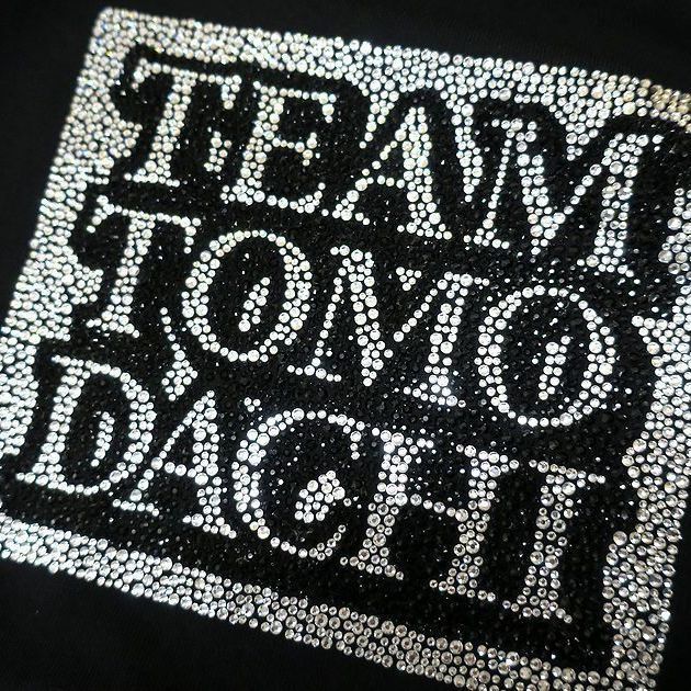 BEP チーム友達 TEAM TOMODACHI RHINESTONE tee TEAM TOMODACHI LABEL RHINESTONE TEE チーム友達 千葉雄喜