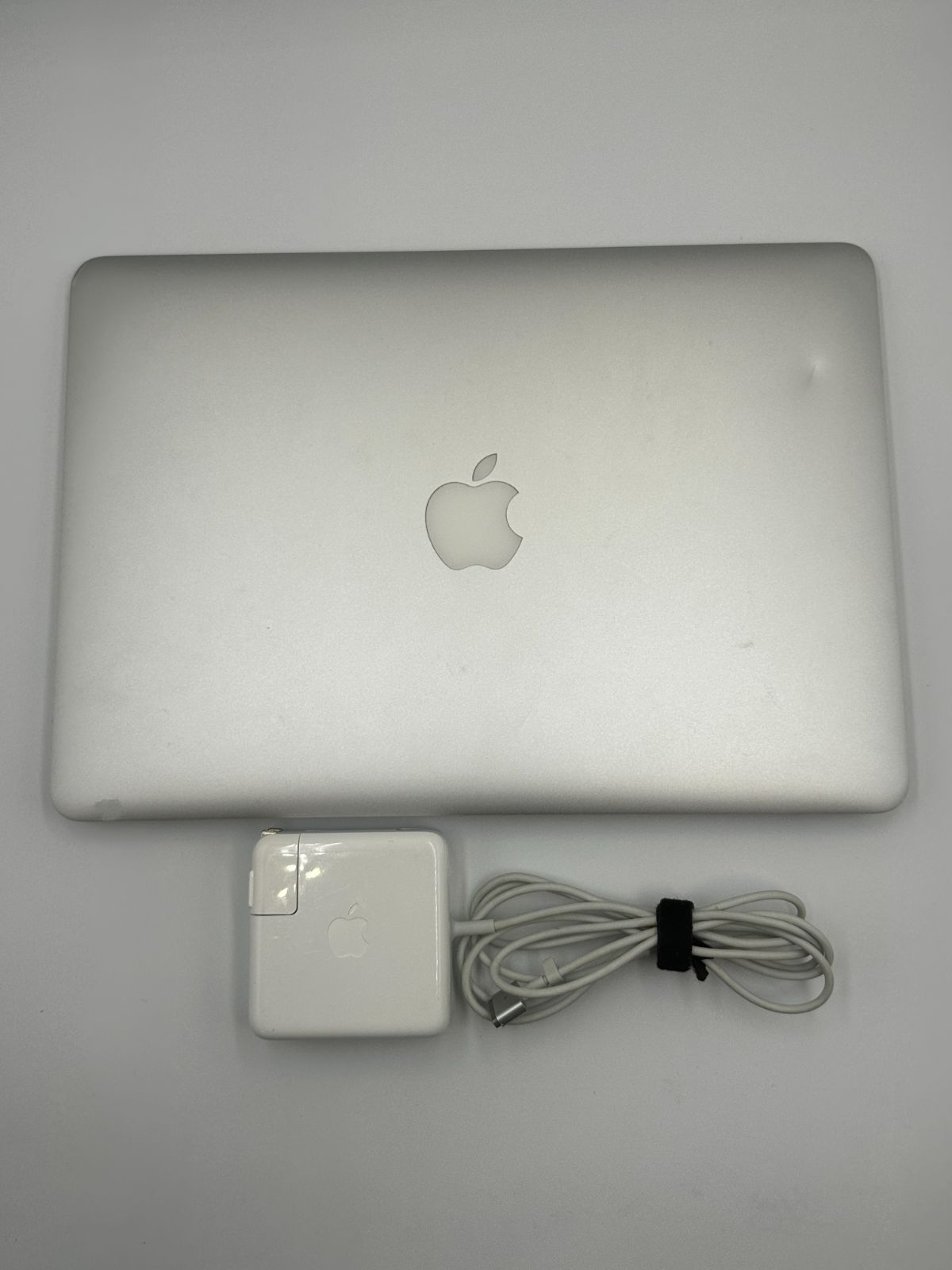 【美品＋外箱＋各種おまけ付】APPLE MacBook Air MQD32J/A MacBook Air 13インチ (2017) MQD32J/A - メルカリ