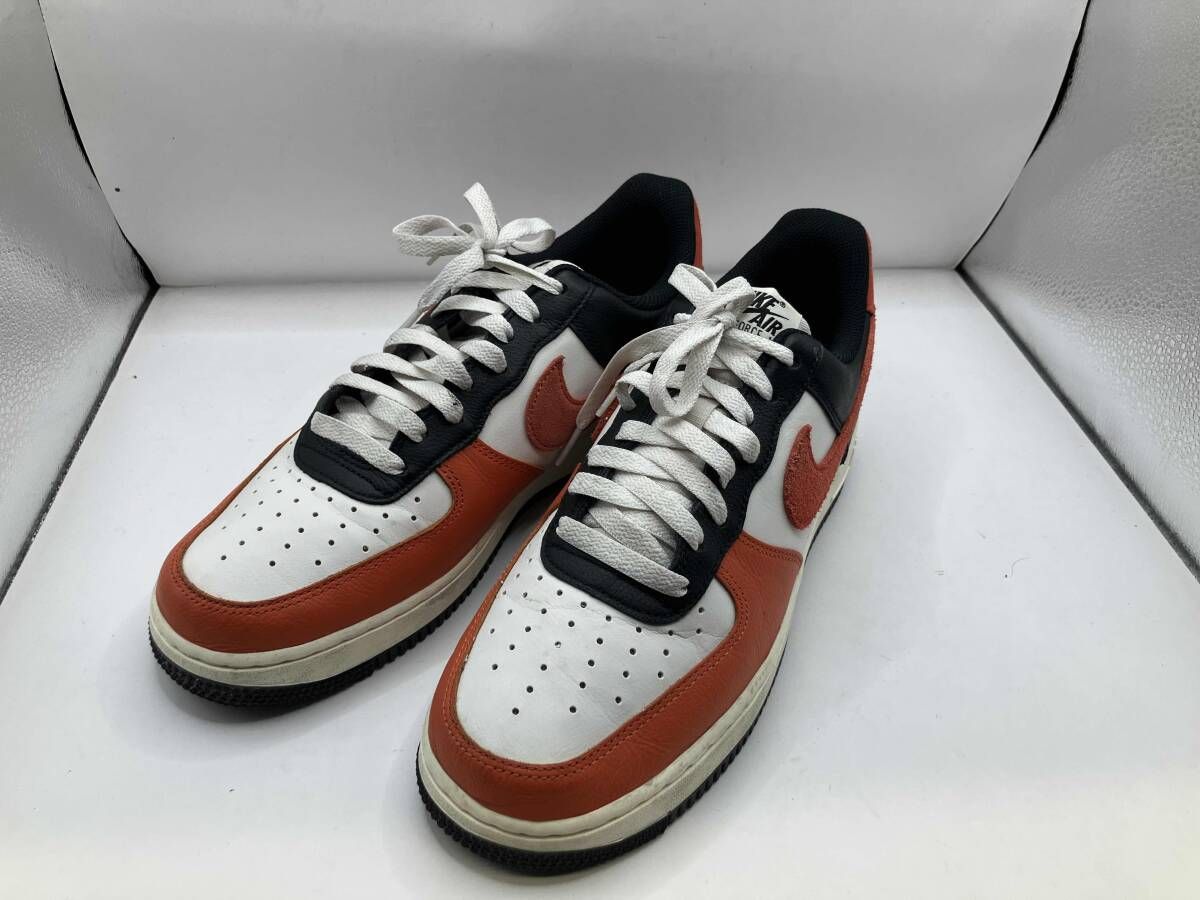 NIKE／ナイキ／HQ4987-010／AIR FORCE1 07LV8 black/vintage coral 