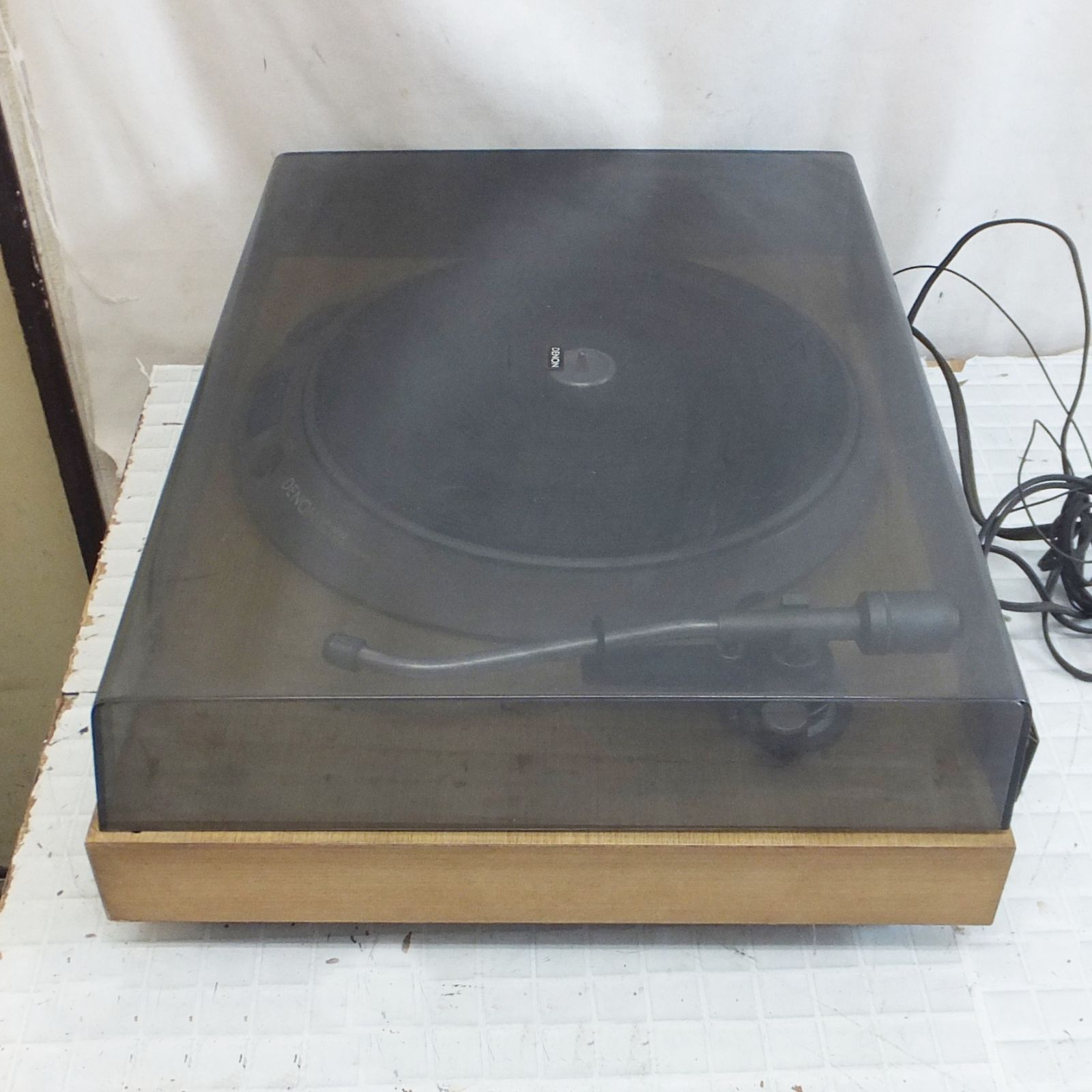 中古品 DENON DP-1000 レコードプレーヤー デノン ターンテーブル R928