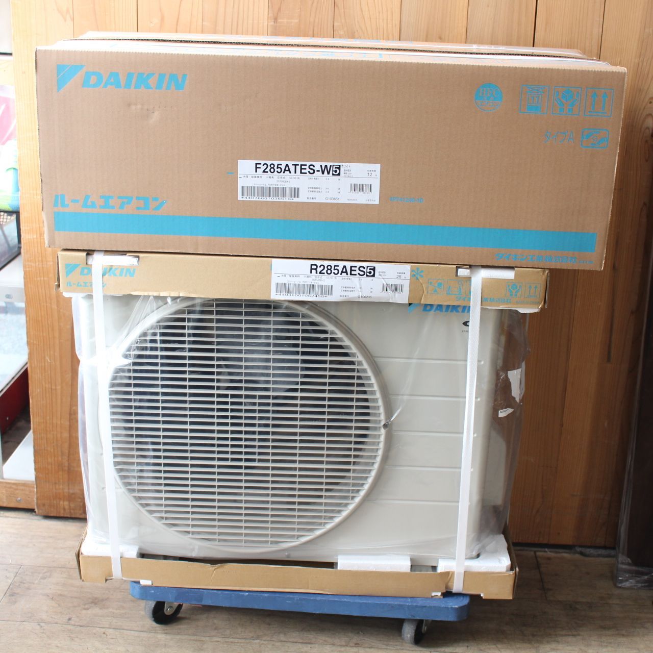 566)未開封品DAIKIN 美品♪DAIKIN ダイキン エアコン おもに10畳用 8