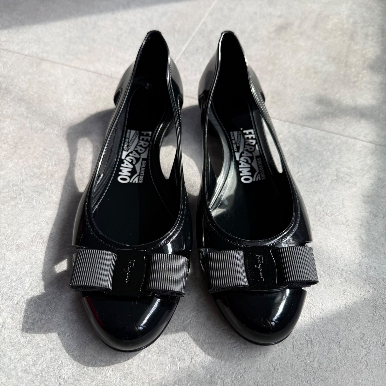Salvatore Ferragamo サルヴァトーレフェラガモ Vara Jelly ヴァラ