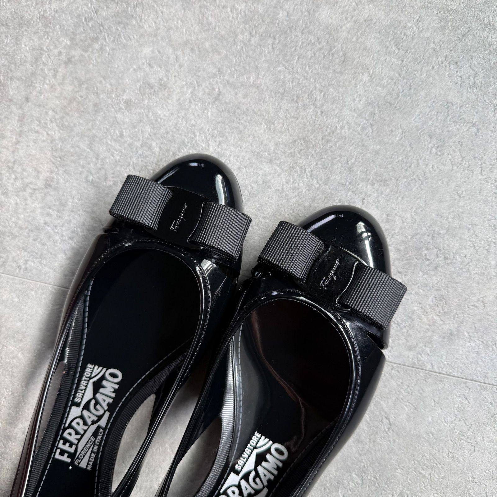 Salvatore Ferragamo サルヴァトーレフェラガモ Vara Jelly ヴァラ
