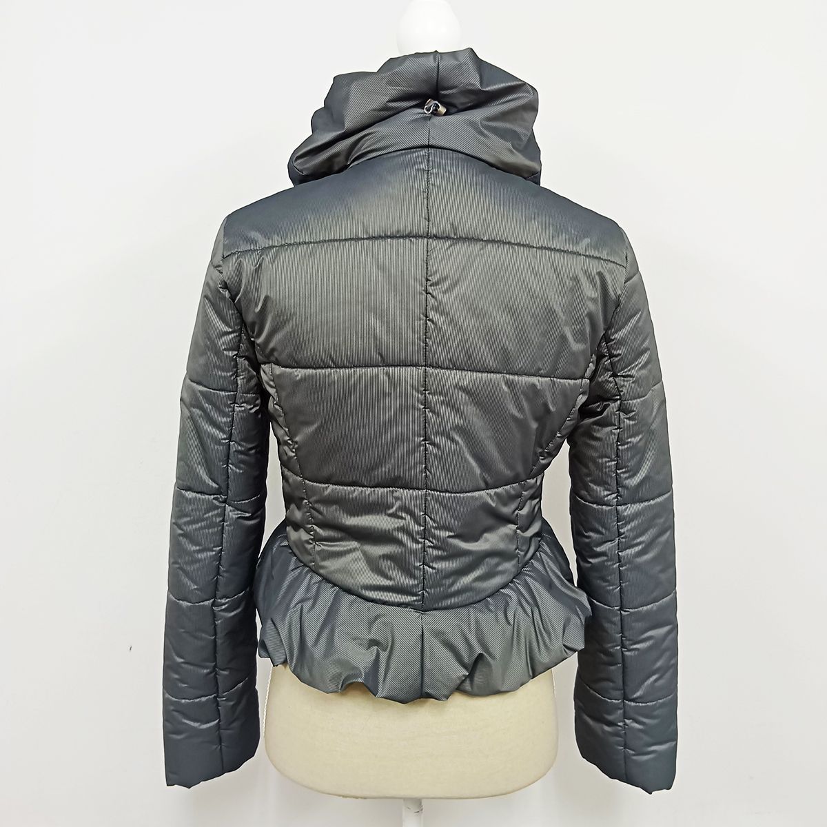 Max Mara マックスマーラ ダウンジャケット 中綿 フリル - メルカリ