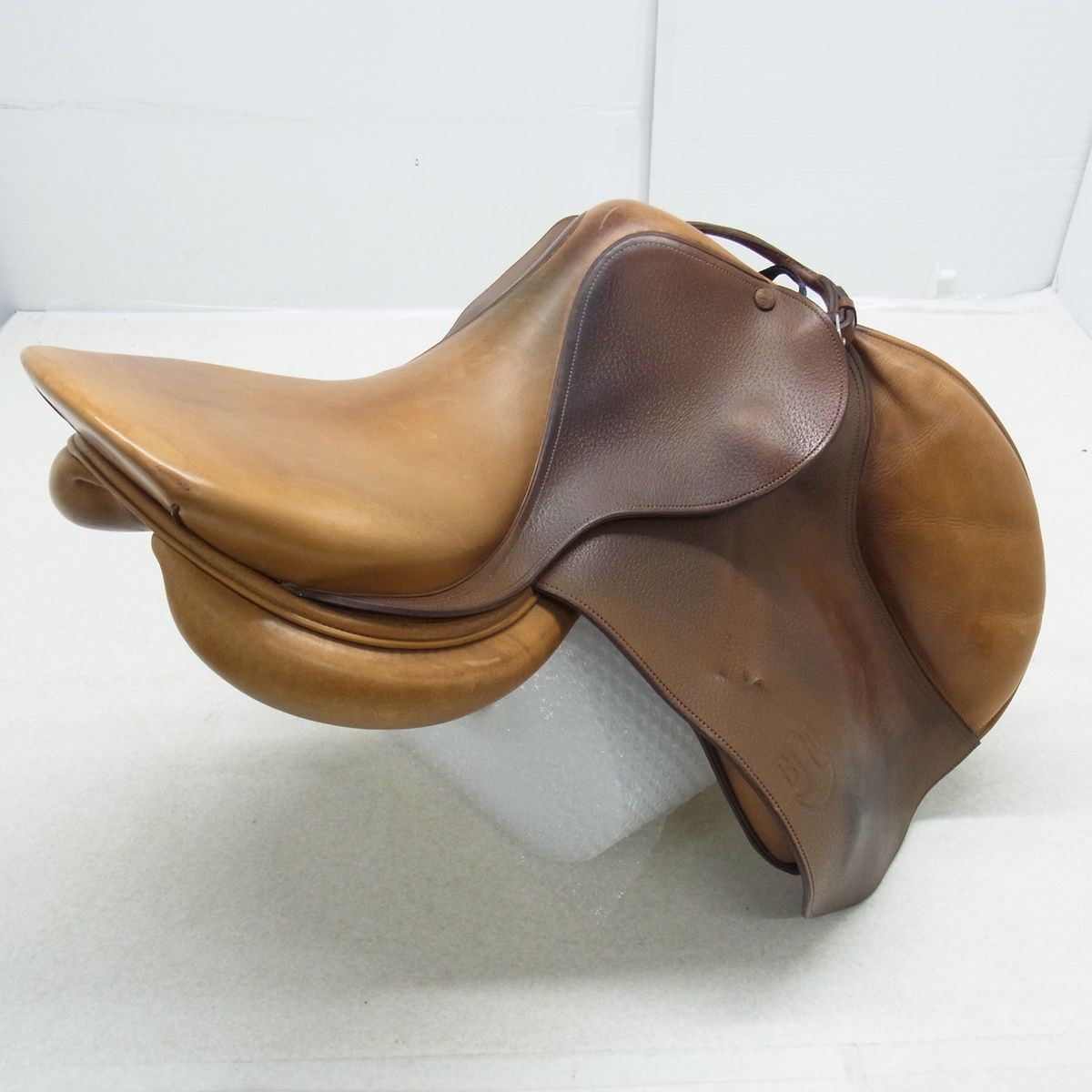 乗馬 障害鞍 BD 17.5 中古 お値下げ BD 障害鞍