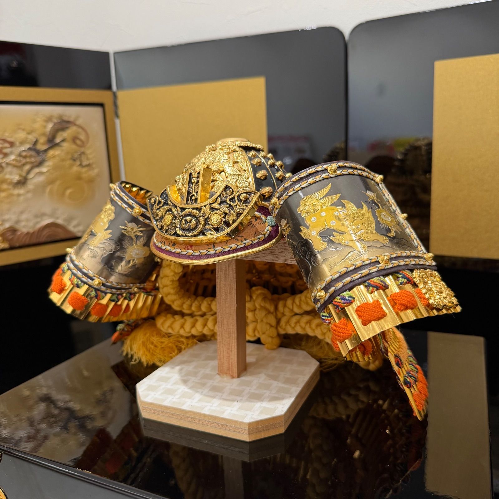 極美品】五月人形 兜飾り 彫金 龍・雷神 屏風付 フルセット - メルカリ