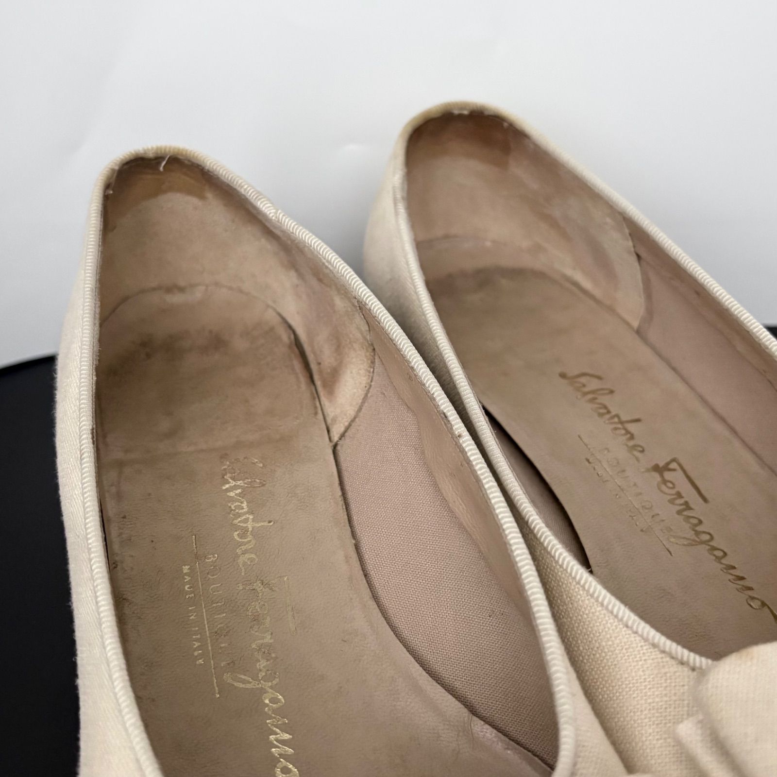 Salvatore Ferragamo サルヴァトーレフェラガモ パンプス ヴァラ