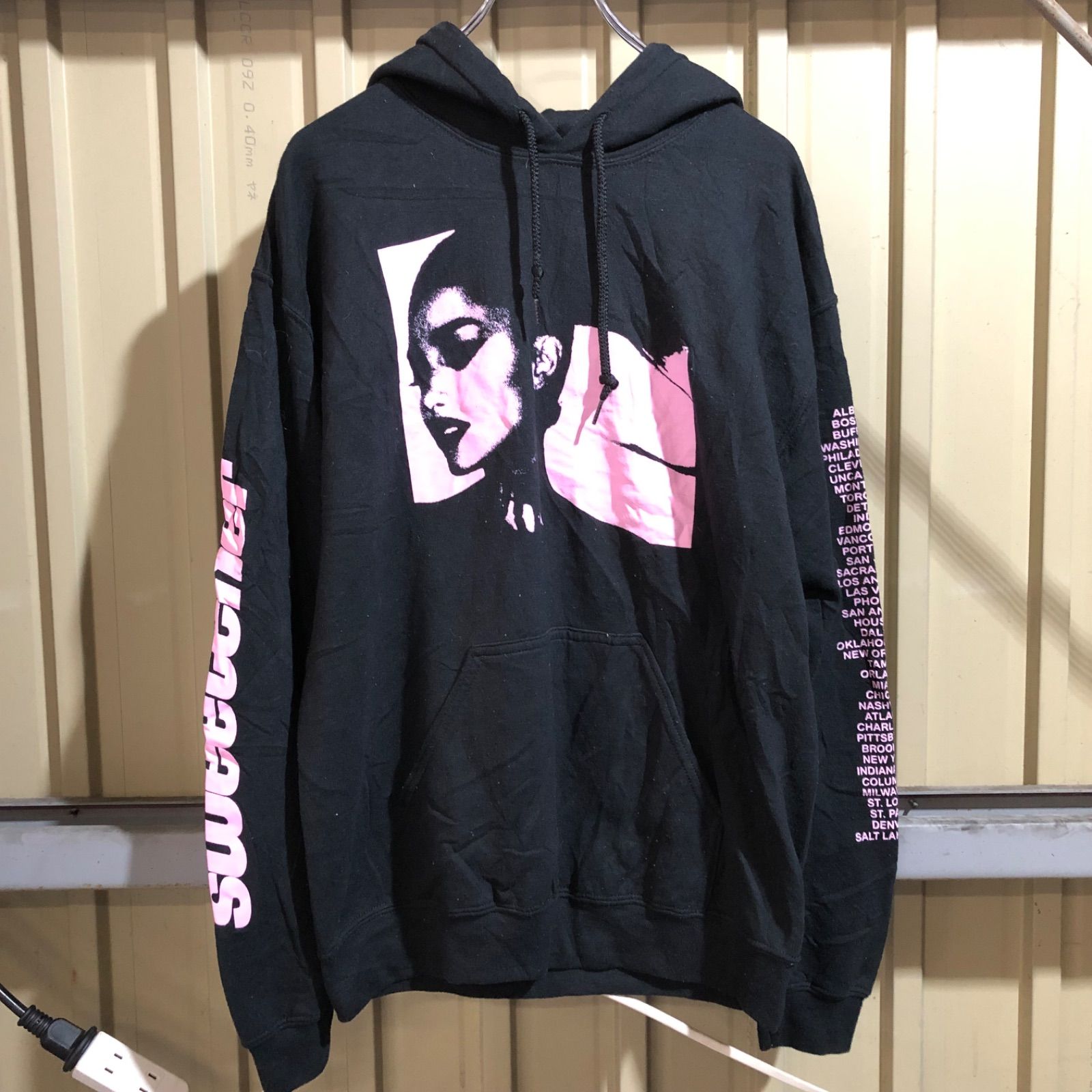2177 Ariana Grande Sweetener World Tour パーカー ブラック M