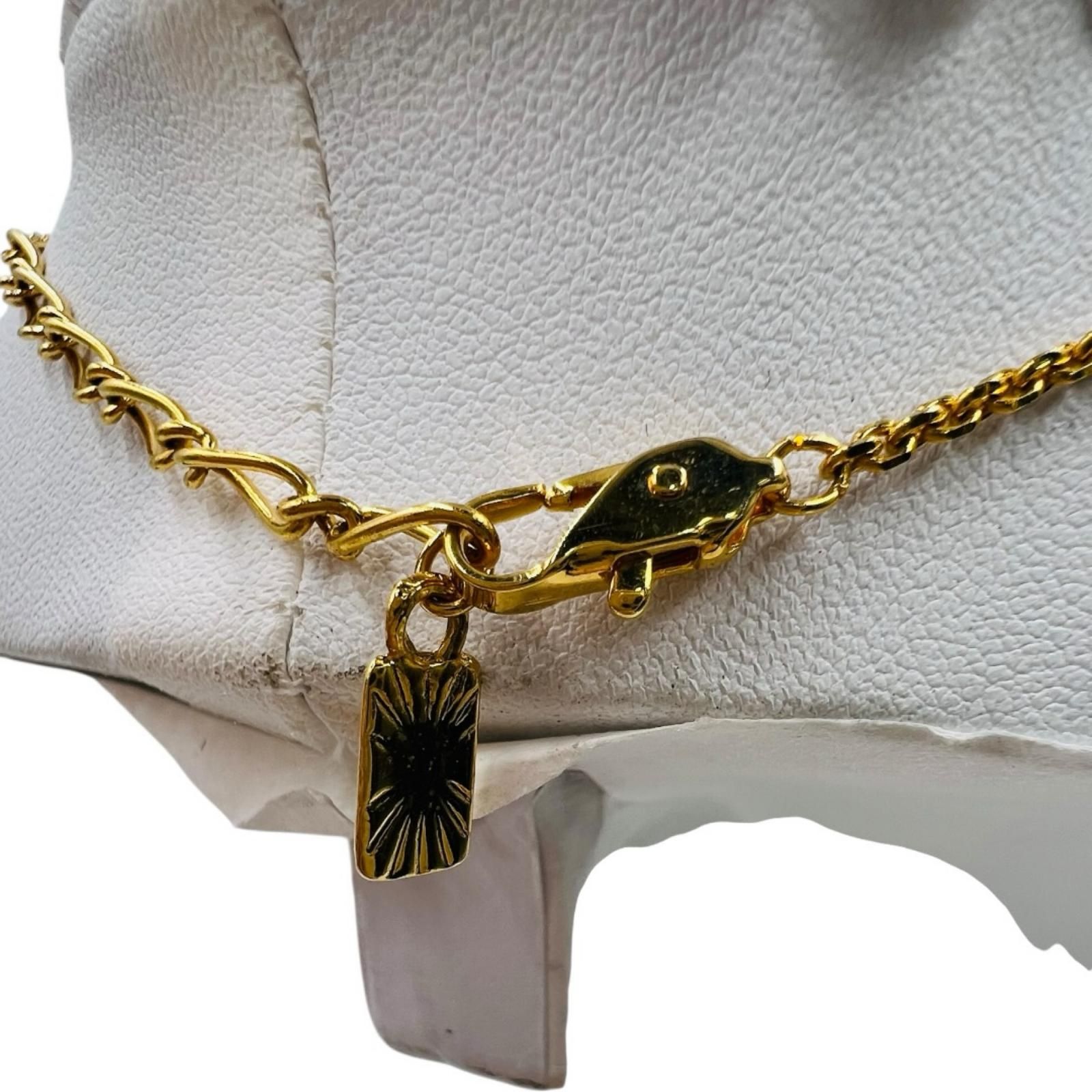 YVES SAINT LAURENT YSLロゴ ハート ネックレス ゴールド ペンダント