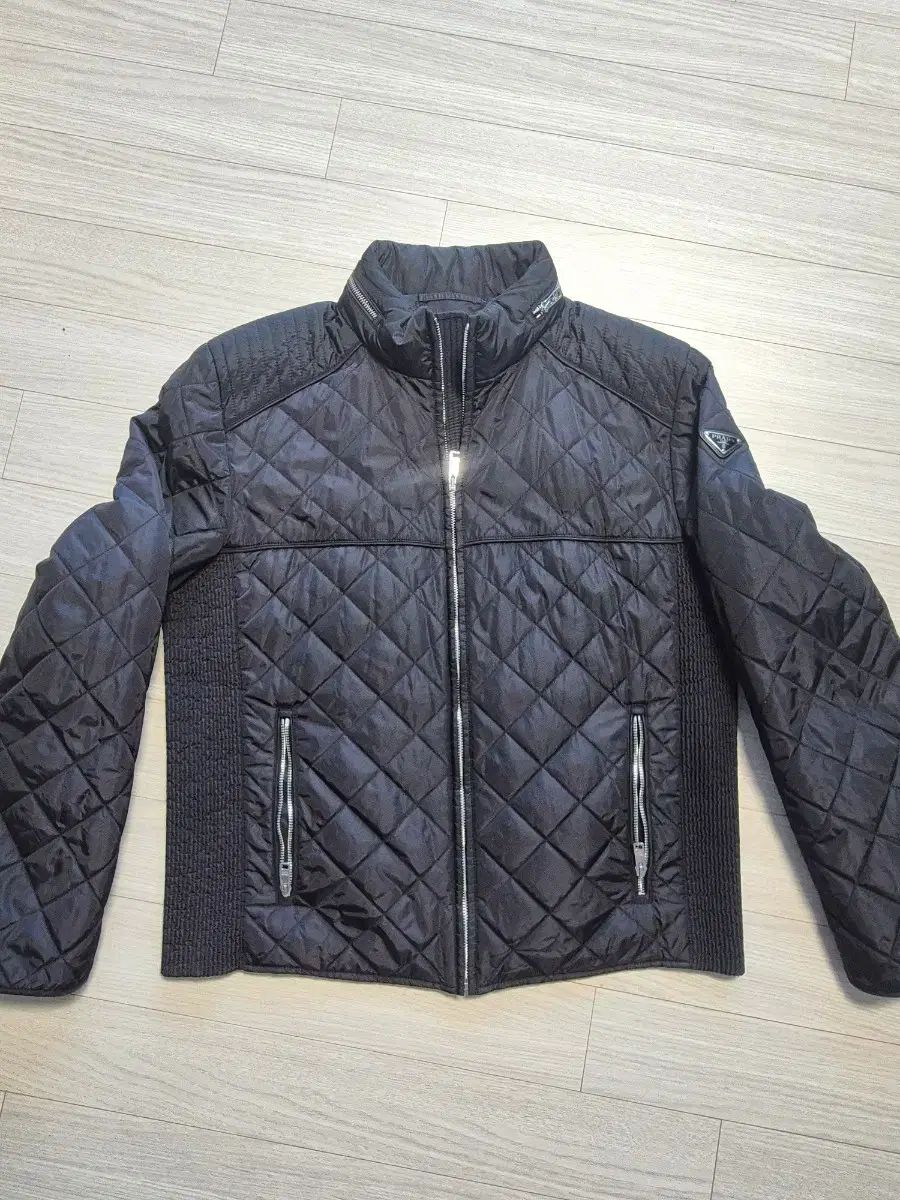 プラダ キルティング ダウン ジャケット ブラック 54 105 xl バイカー