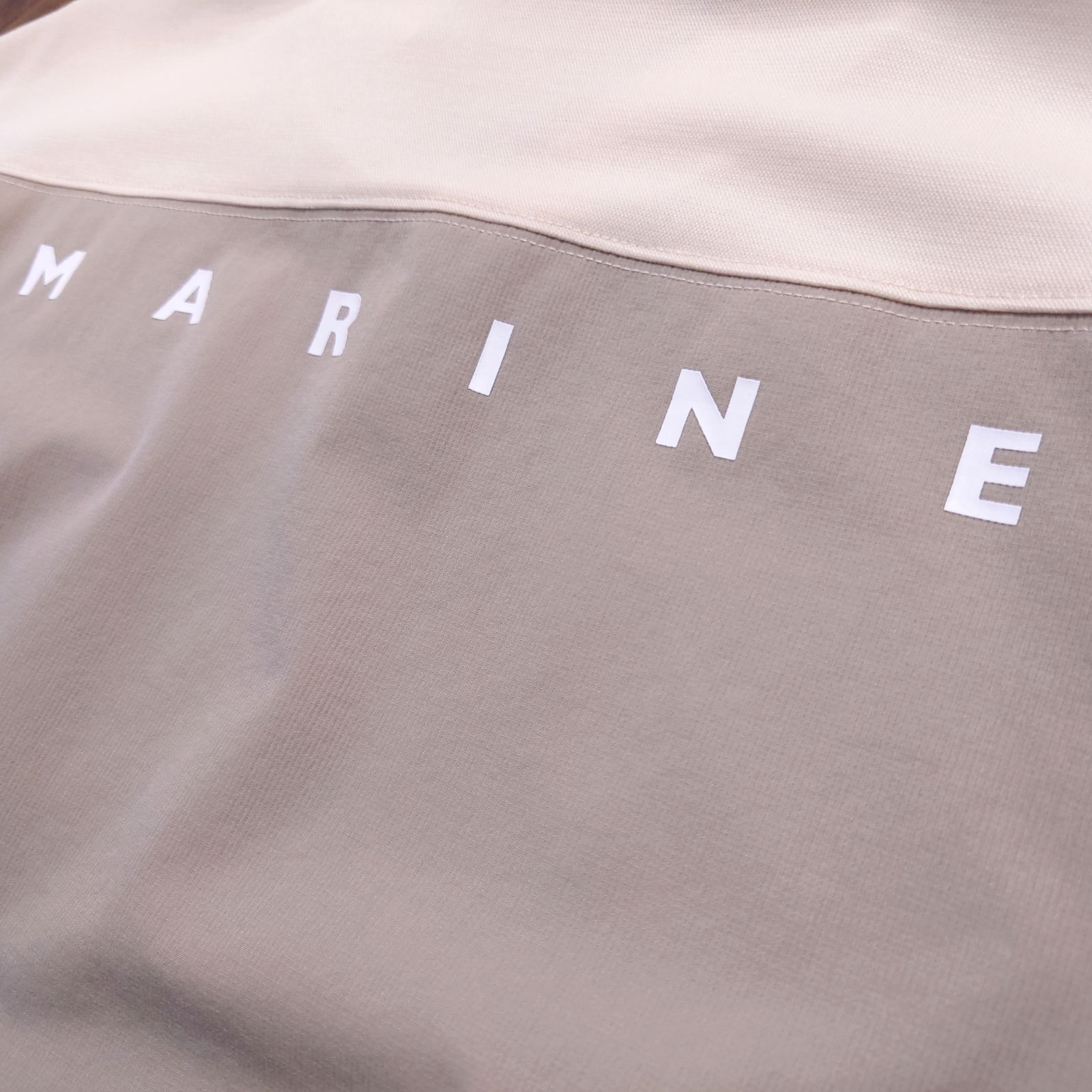 未使用 現行 muta MARINE GOLF スロープモックネックシャツ ベージュ