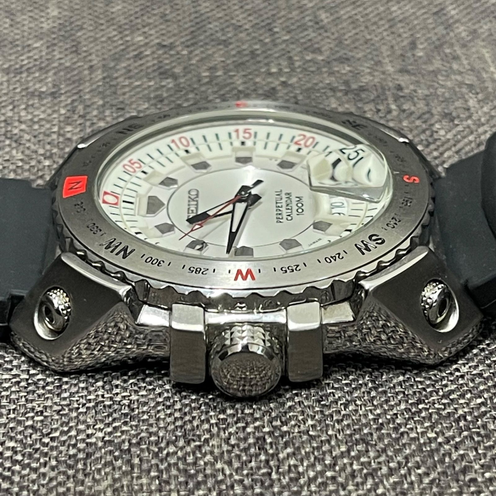 SEIKO PERPETUAL 腕時計 - CALENDER パーペチュアルカレンダー の落札