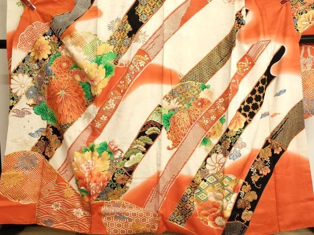 平和屋着物○豪華振袖 駒刺繍 扇面御所車花文 金彩 正絹 逸品 AABB7958ck