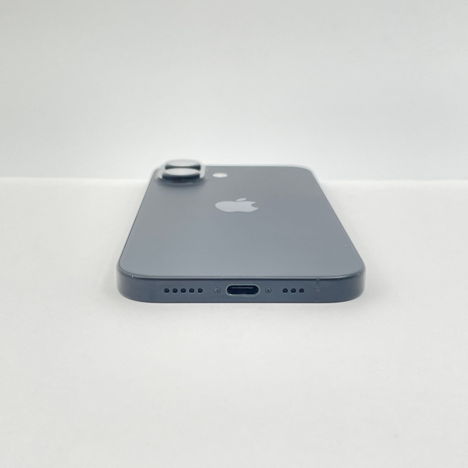 iPhone 16 128GB ブラック SIMフリー バッテリー100% - メルカリ