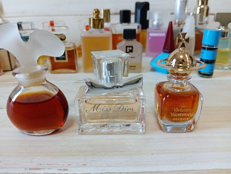 Dior 、CHANEL 、NINA RICCI 香水4点まとめ売り Dior 、CHANEL 、NINA RICCI 香水4点まとめ売り 80点香水 ミニ香水