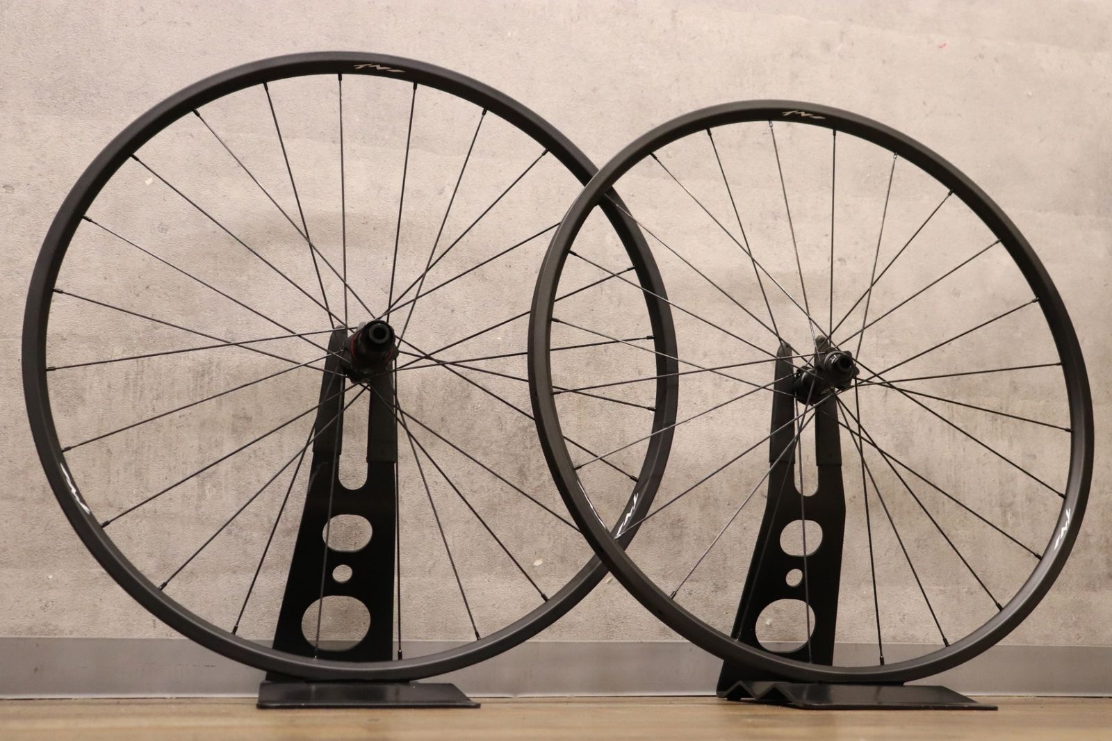 TNI 軽量手組みホイール クリンチャー　シマノ11s対応 TNI クライムスミス Climb Smith カーボン チューブラー ホイール