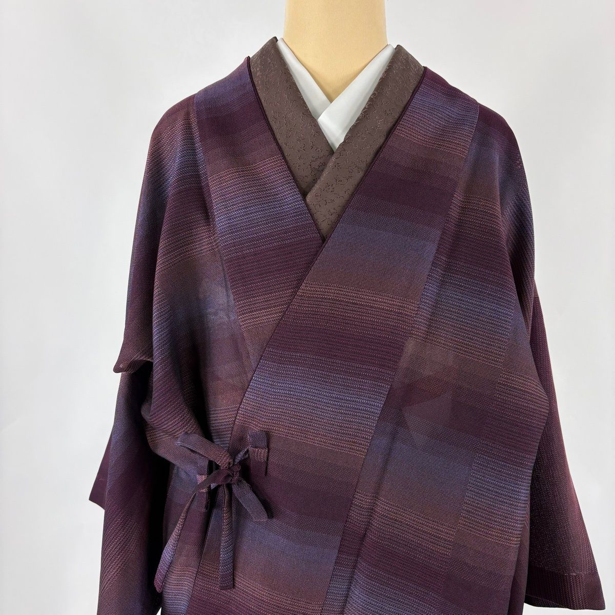 美品】 道中着 身丈90cm 裄丈68cm L 和装コート 市松 紫 化繊 秀品 
