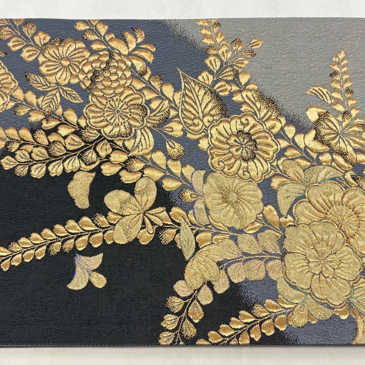 美品】 袋帯 秀品 辻が花 金糸 金彩 灰色 お太鼓柄 正絹 【中古 
