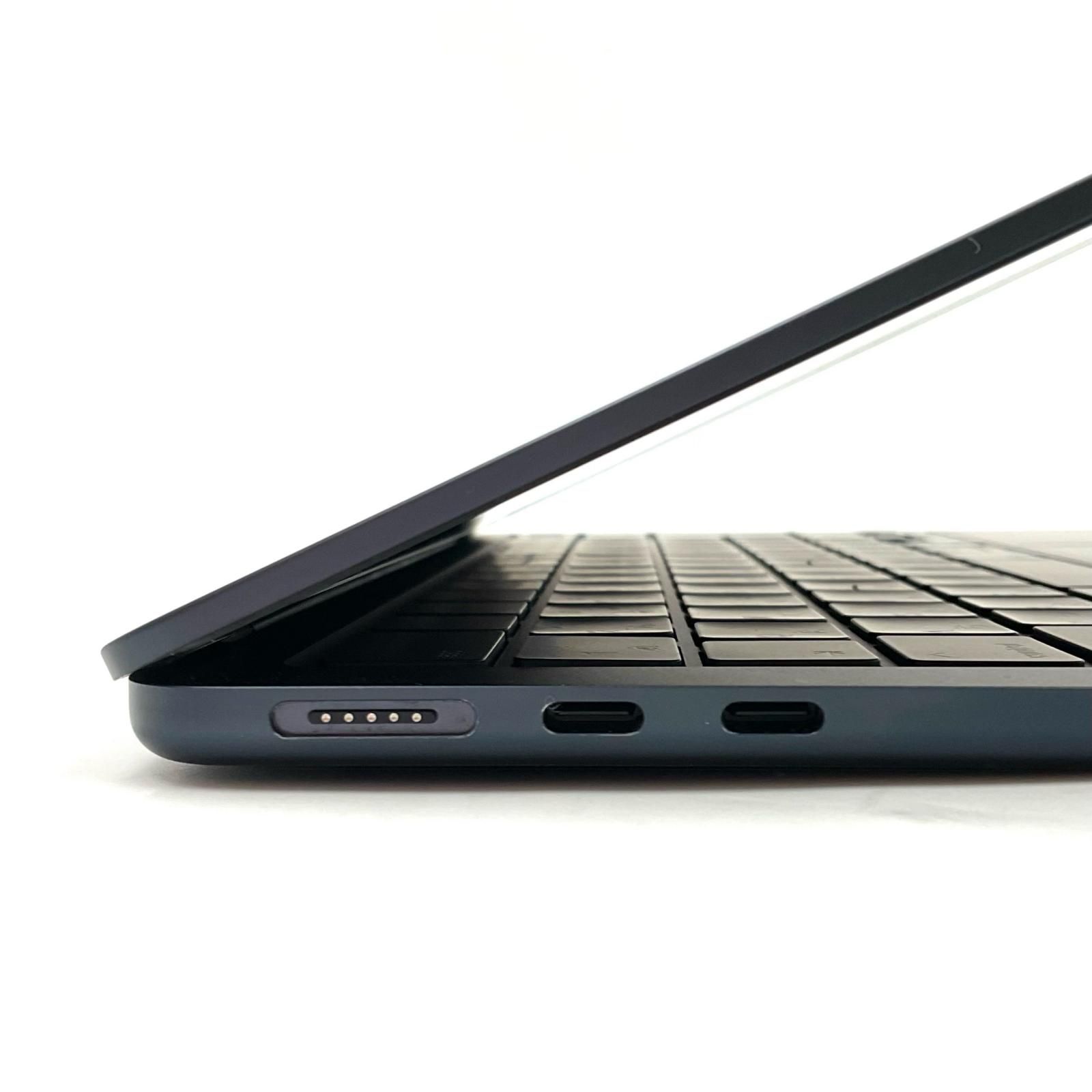 美品】MacBook Air 16GB 256GB M2 13.6