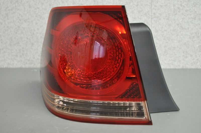 左 テールランプ テールライト LED全点灯OK (GRS180) 18 クラウン