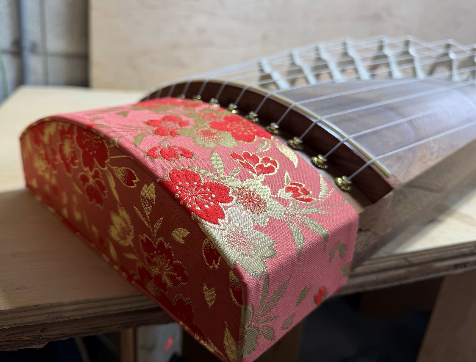 大阪府 直接引渡し限定品】発送不可 お琴 箏 全長184cm 13弦 状態良 和 