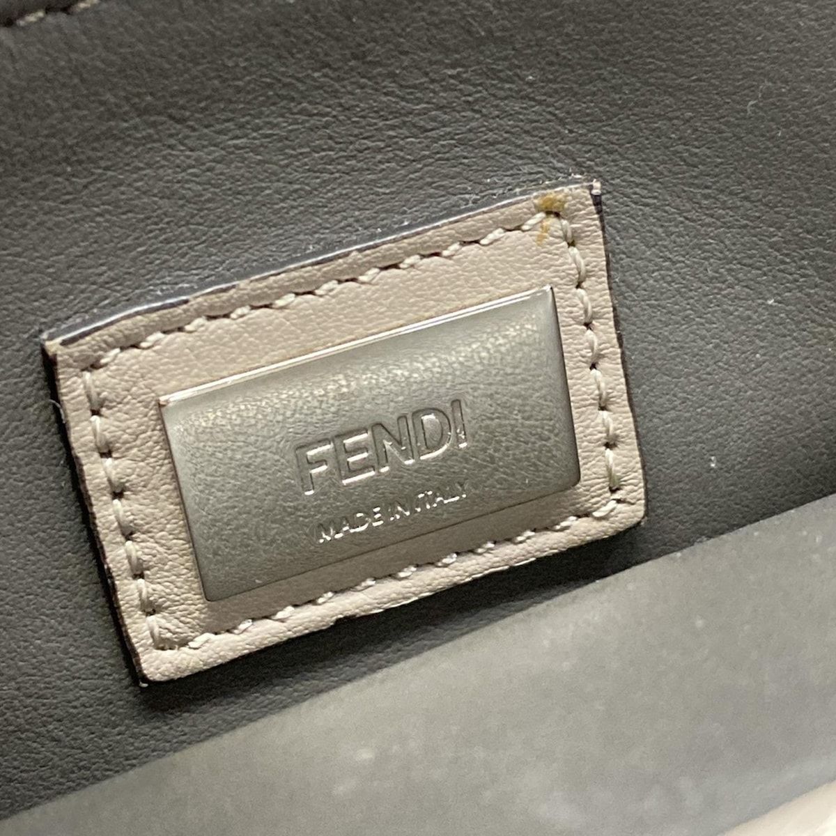 FENDI(フェンディ) ハンドバッグ プチトゥージュール 8BH253 FENDI(フェンディ) ハンドバッグ プチトゥージュール 8BH253