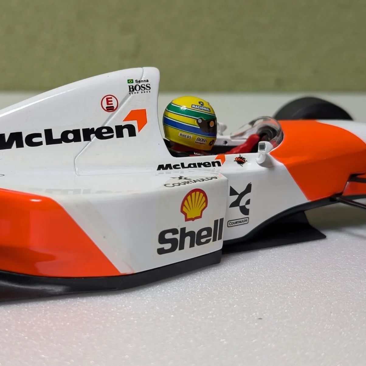 1/18 マクラーレンMP4/8 アイルトン・セナ F1 ミニチャンプス 中古