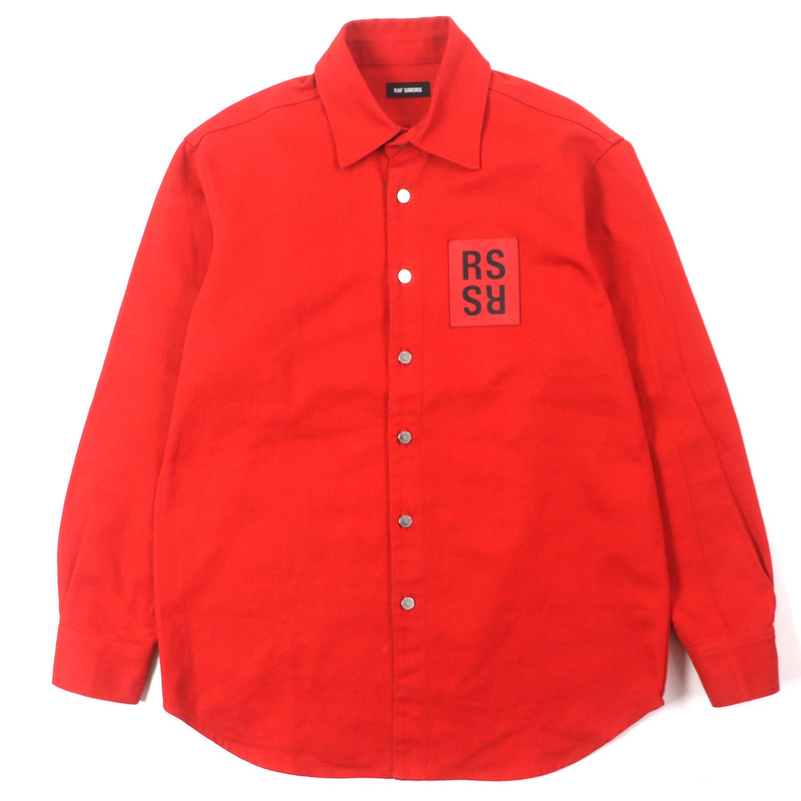 美品▼RAF SIMONS ラフシモンズ 19AW 192-241 CARRY OVER SLIM FIT DENIM SHIR コットン100% レザーパッチ ロゴ入りボタン ロングスリーブ 長袖シャツ ジャケット レッド S イタリア製 メンズ 美品▽RAF SIMONS ラフシモンズ 19AW 192-241 CARRY OVER SLIM FIT
