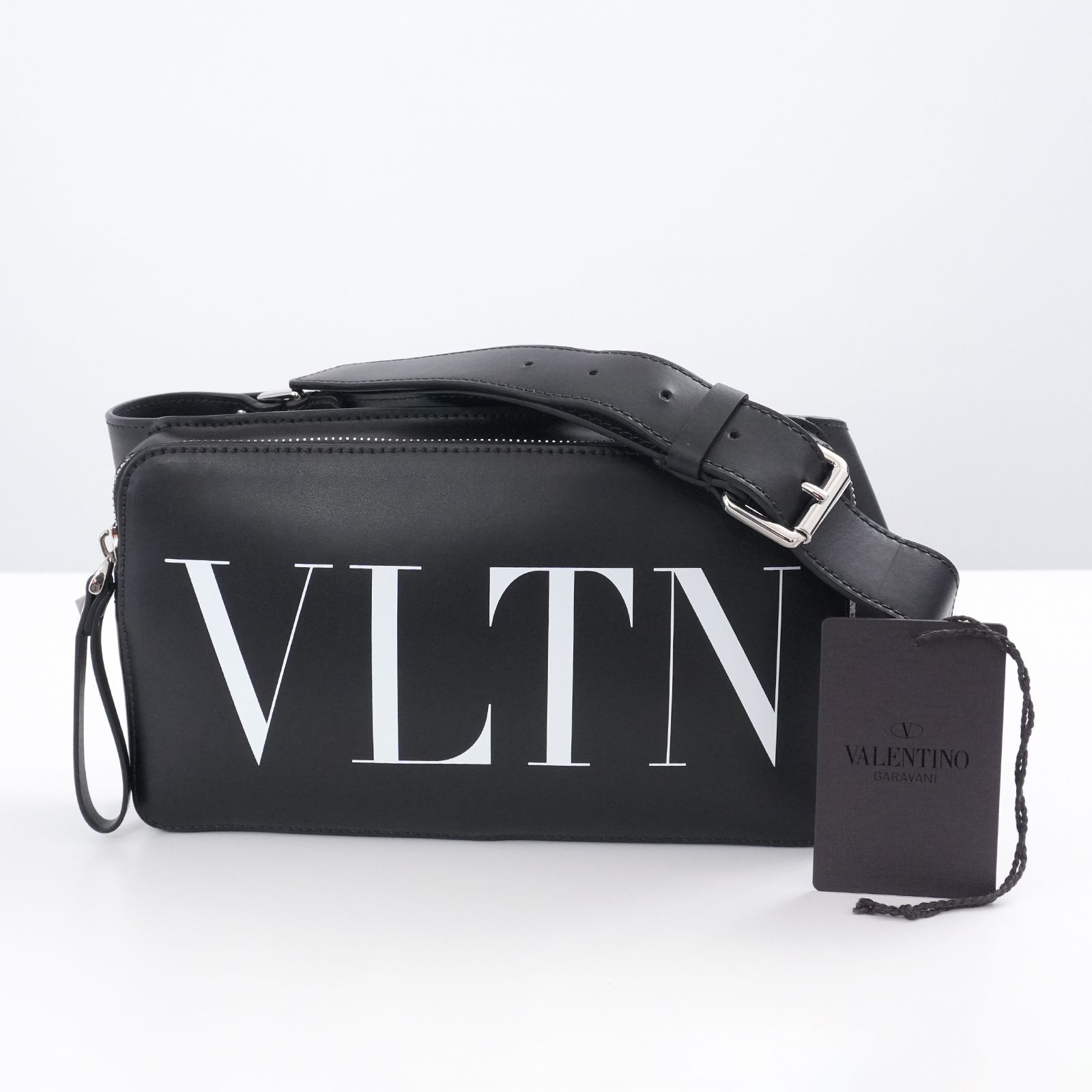 新品 未使用】VALENTINO カーフレザー VLTN ショルダーバッグ - メルカリ