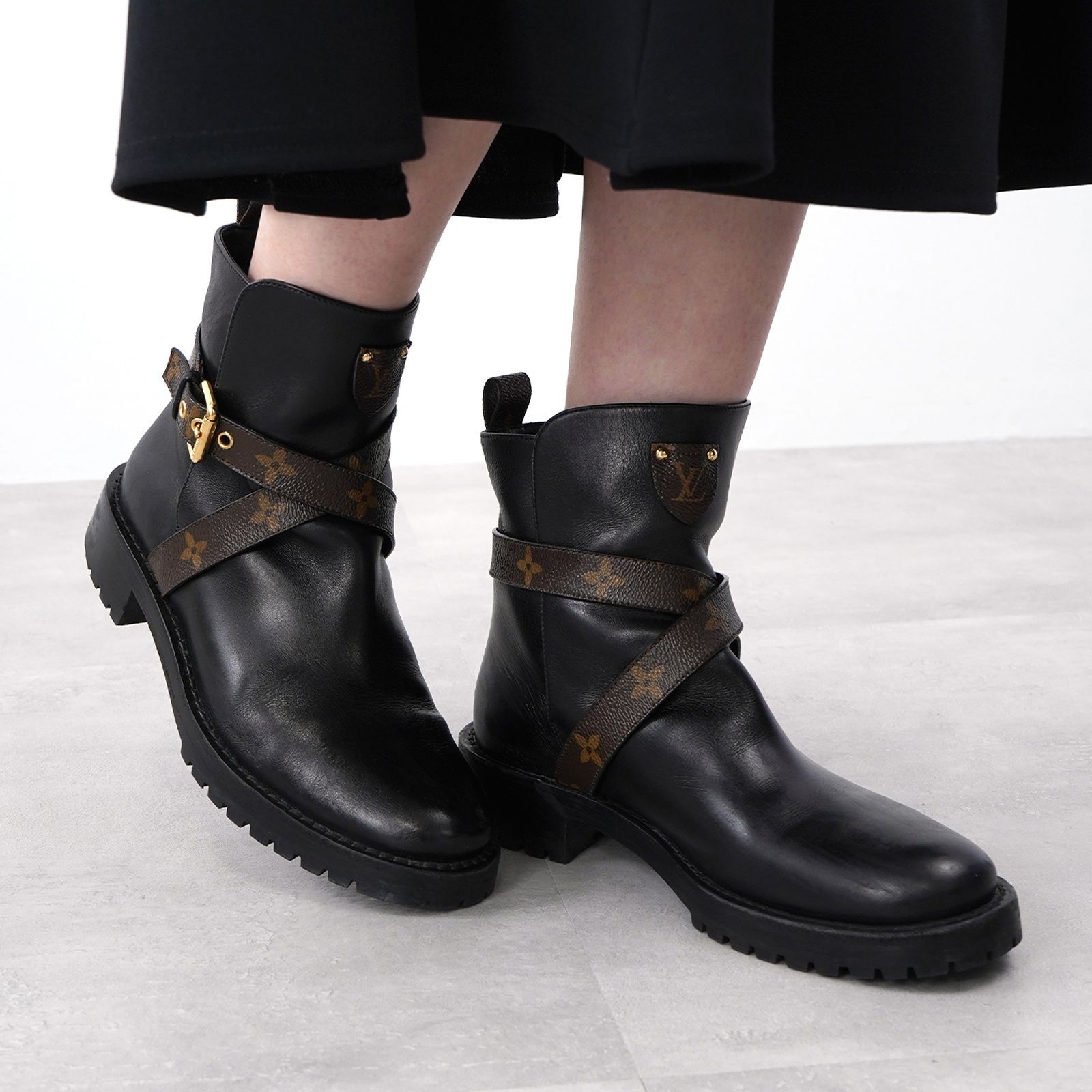 美品】Louis Vuitton ショートブーツ NL0221 モノグラム - メルカリ