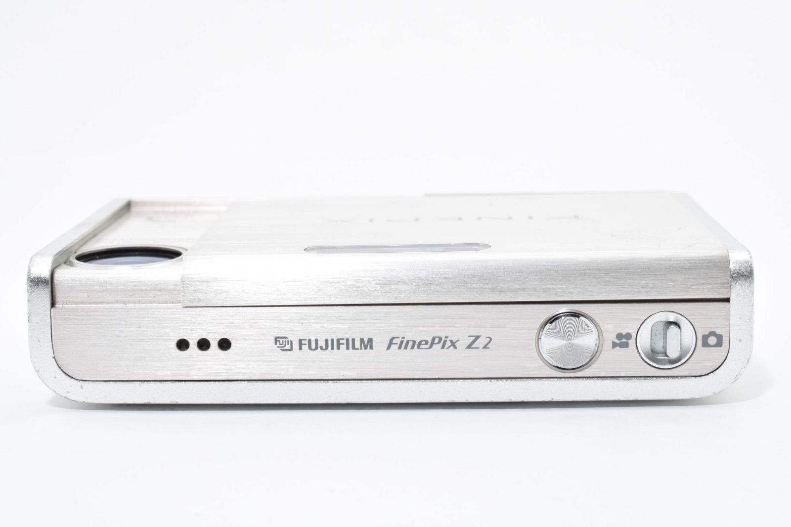 フジフイルム FUJIFILM FinePix Z2シルバー ストラップ・xD-Picture