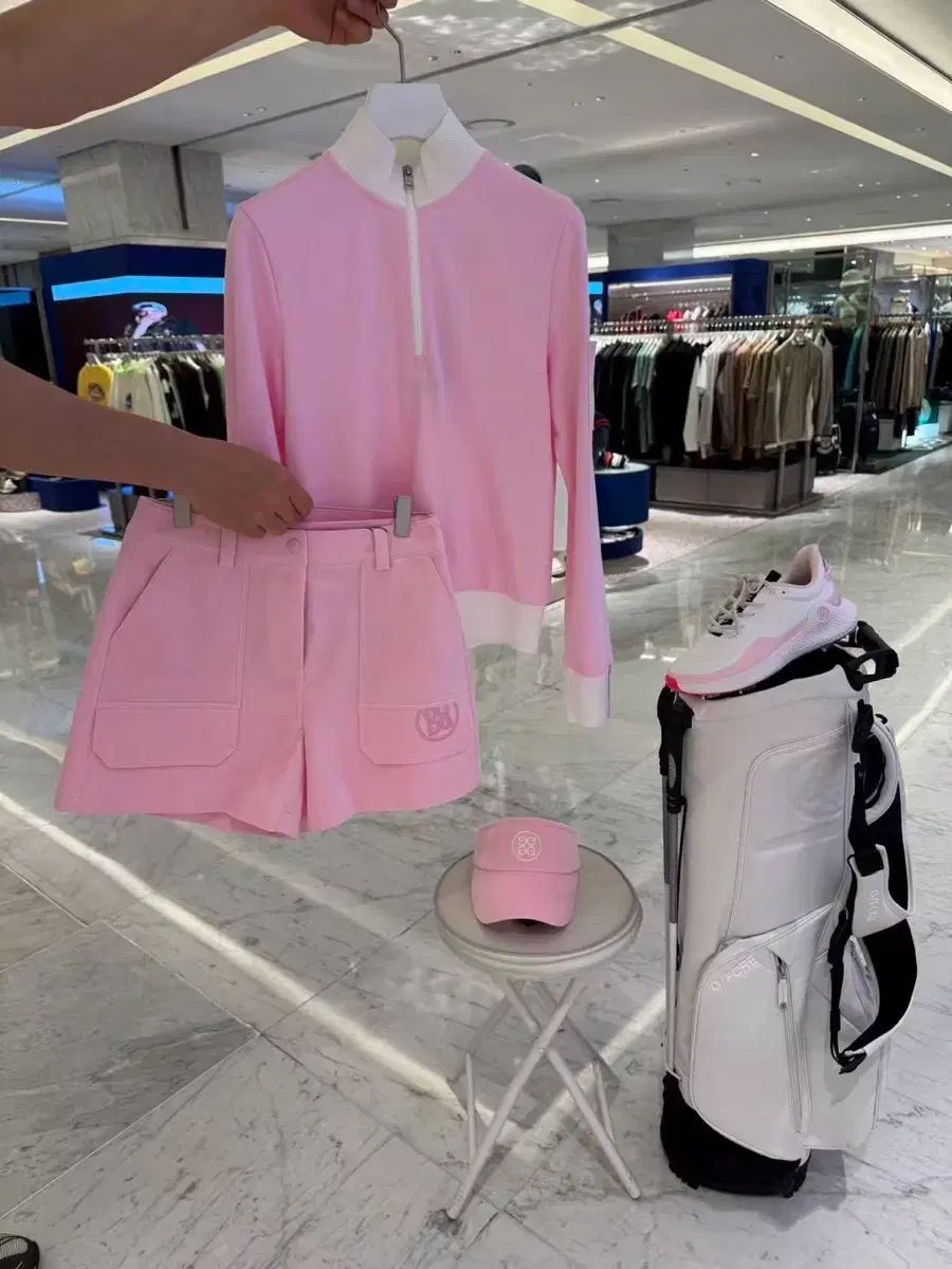 ジーフォア ゴルフ G/FORE GOLF Mサイズ ハーフパンツ ゴルフ G FORE(ジーフォア) レディース ハーフパンツ