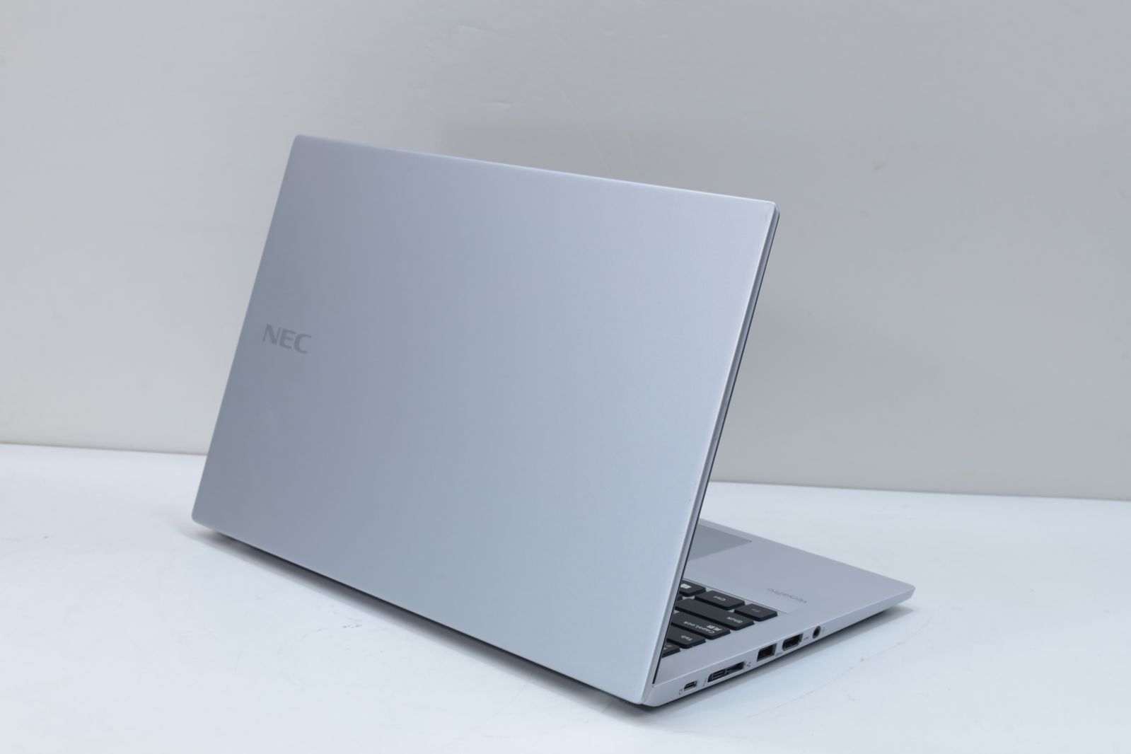 美品✨NEC VersaPro UltraLite VKL27/B-2 i3/256GB SSD - メルカリ
