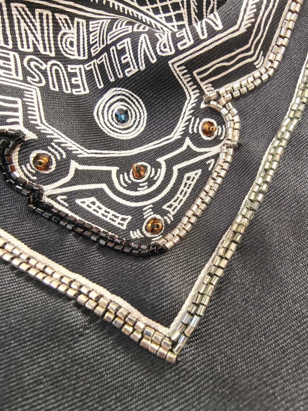 HERMES エルメス カレ90 メルヴェイユーズ・ランタン シルク スカーフ