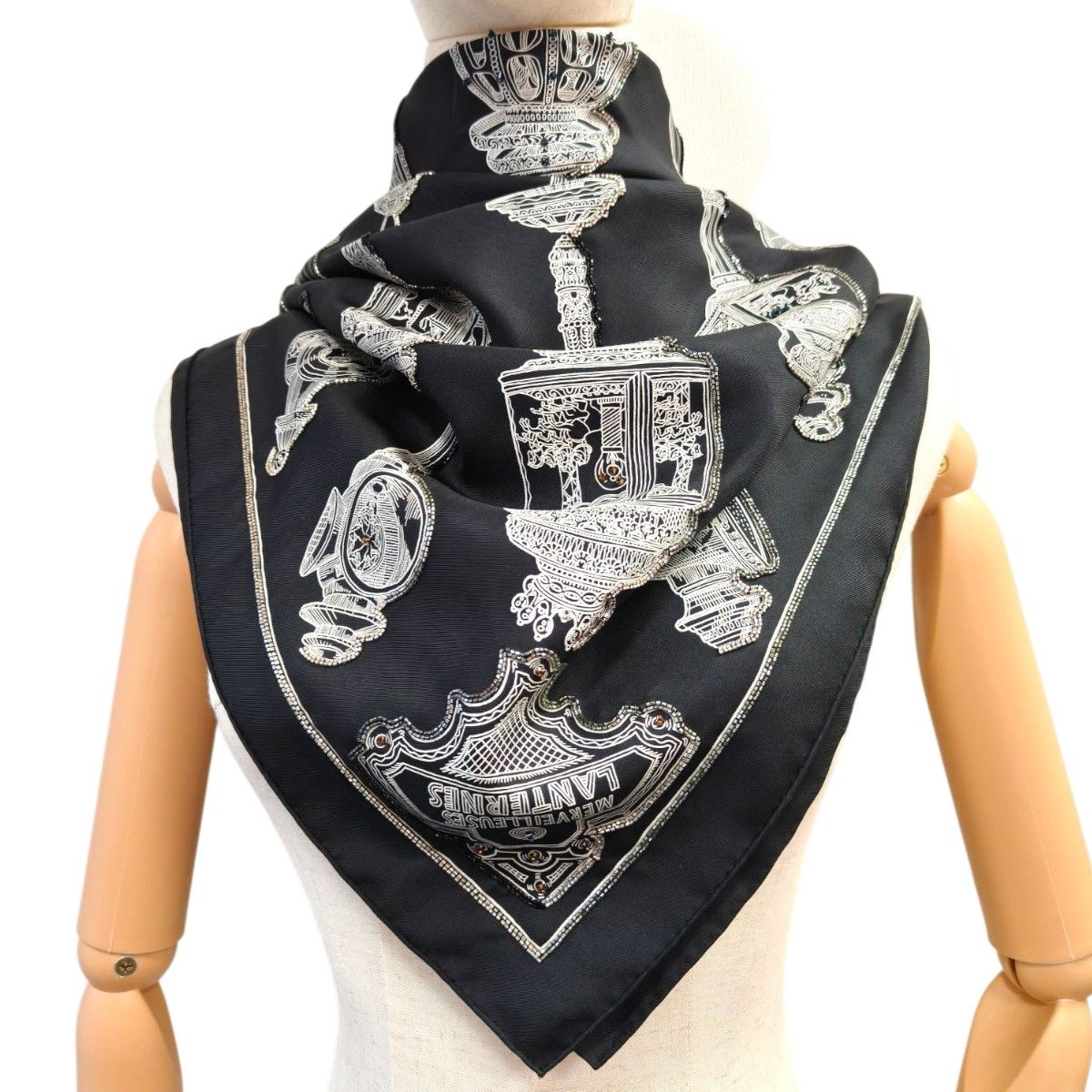 ✨極美品✨ HERMES エルメス カレ90 メルヴェイユーズ・ランタン HERMES エルメス カレ90 メルヴェイユーズ・ランタン シルク スカーフ