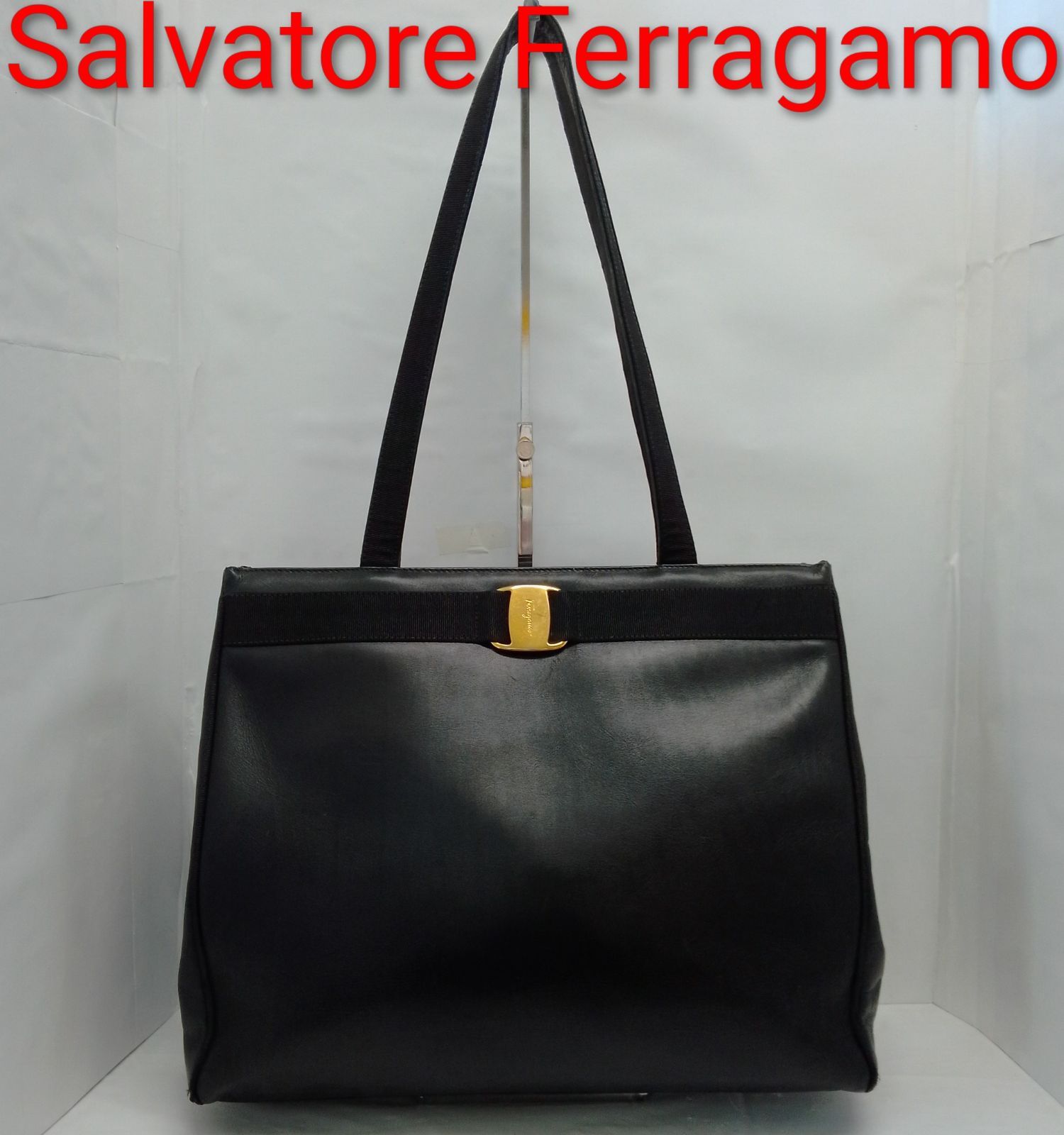 Salvatore ferragamoブラック トートバッグ ゴールド金具 【公式通販】