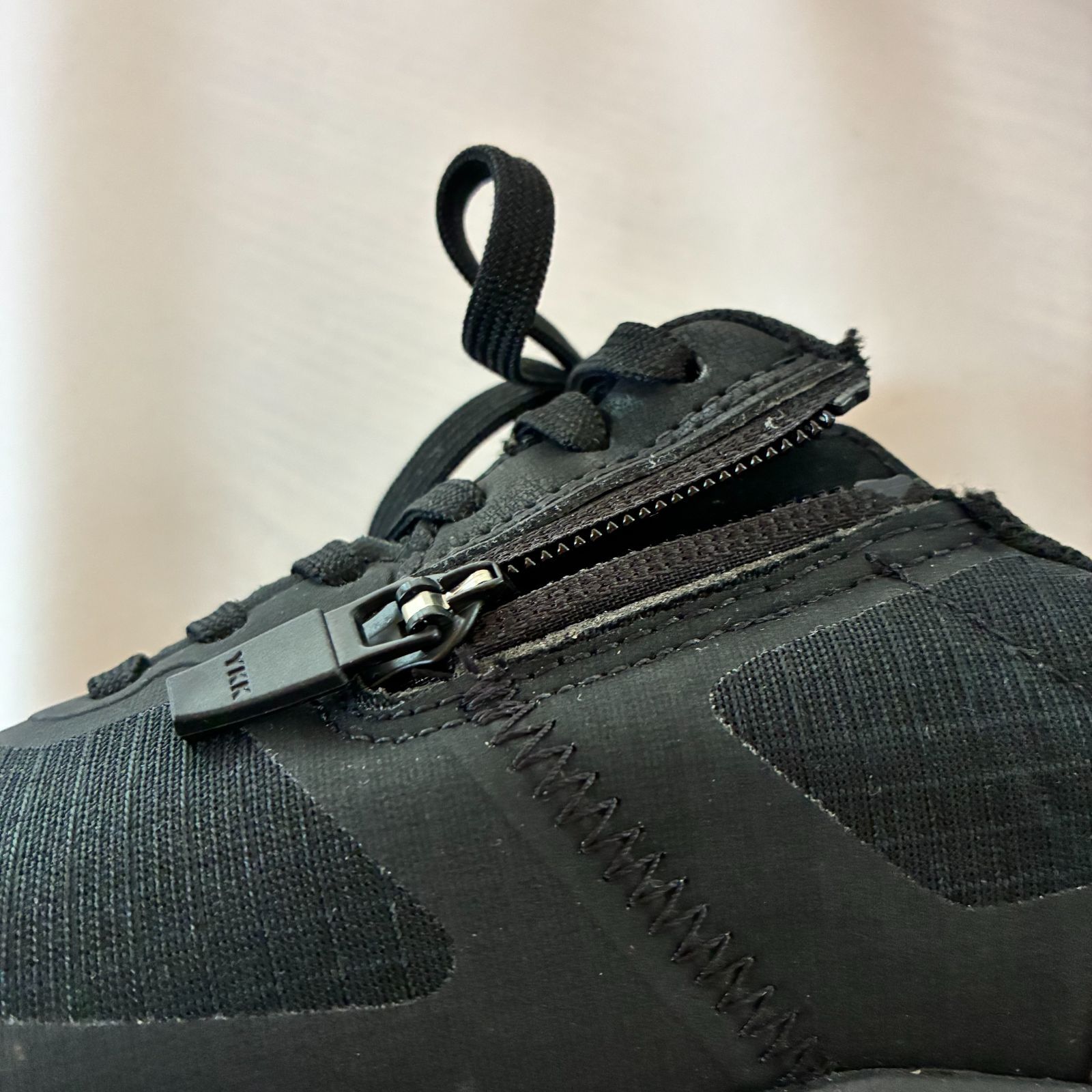 ASICS アシックス GORE-TEX 防水スニーカー ／22.5cm 黒 Ortholite