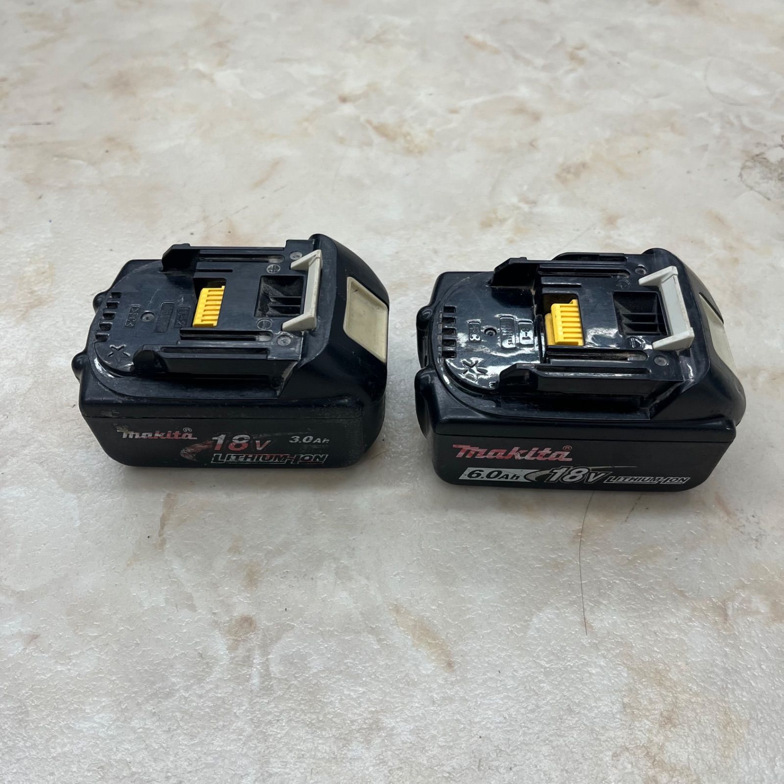 マキタ makita 充電式草刈機 MUR194D 純正バッテリー2個付 レ - メルカリ